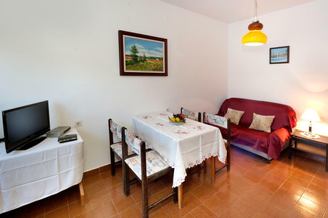 Mihaela Apartments Πόρετς Εξωτερικό φωτογραφία