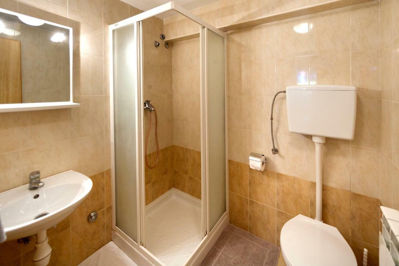 Mihaela Apartments Πόρετς Εξωτερικό φωτογραφία